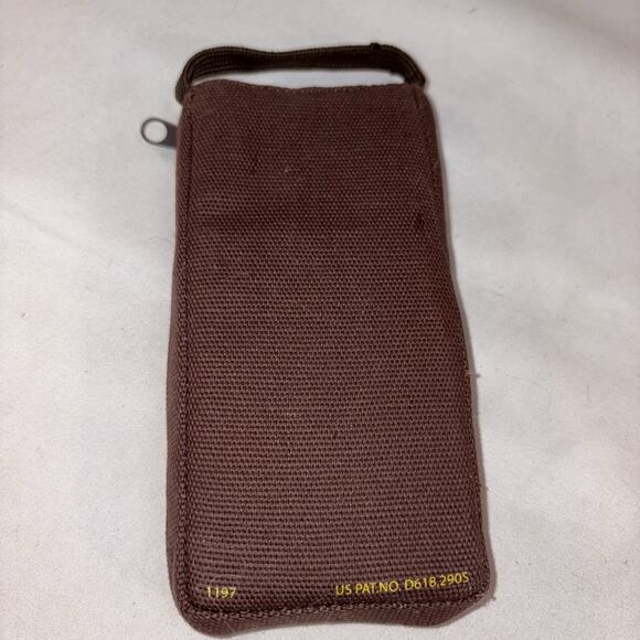 ZIP-IT by Bananagrams 20 Second Crossword Race Letters Tiles 2 Player Game NEW - Picture 3 of 3